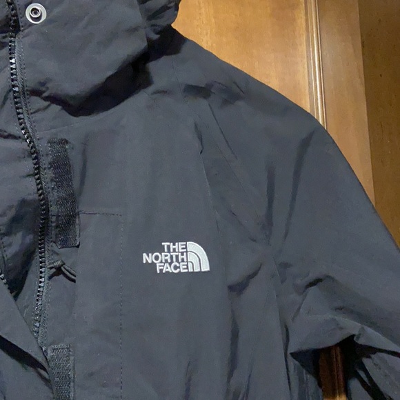 1221 The North Face - Hyvent Jacket_FLAW Pricing_NO DISCOUNTS - Picture 3 of 13